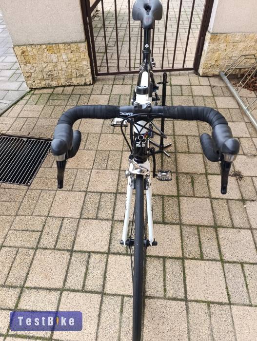 Colnago CLX országúti kerékpár