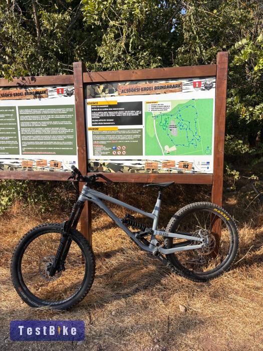 Commencal clash XL