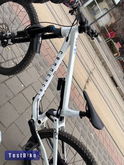 Commencal meta sx v4 2024