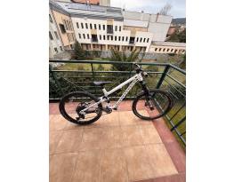 Commencal Meta SX V4 2024