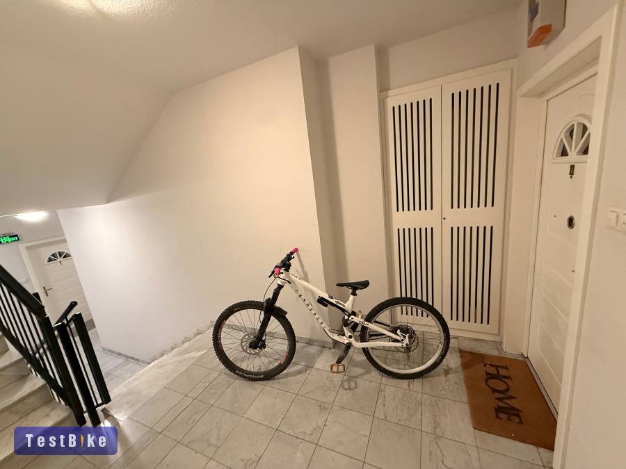 Commencal Meta SX V4 2025