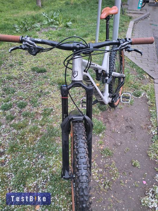 Commencal meta V4 