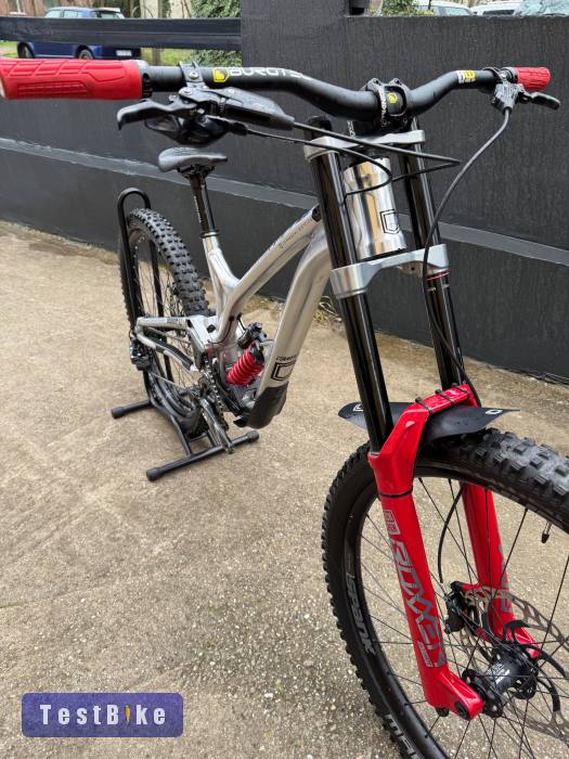 Commencal Supreme DH 29/27