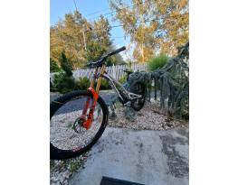 Commencal Supreme V4 