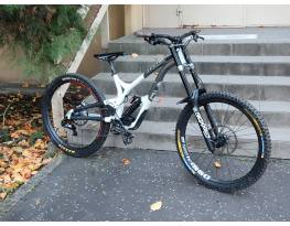 Commencal Supreme V4.4
