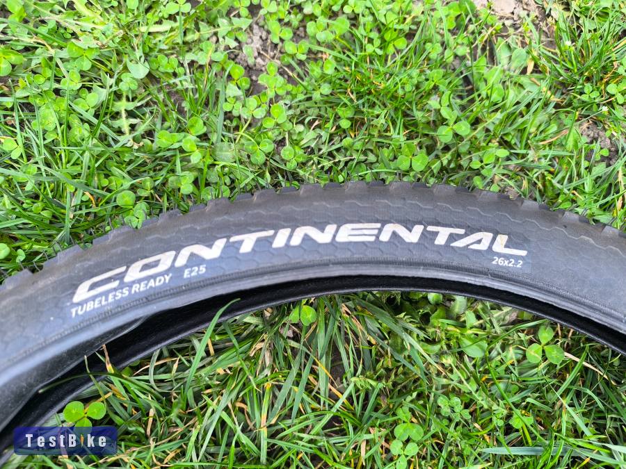 Continental Cross King 26"-os gumik belsővel