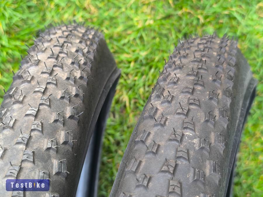 Continental Cross King 26"-os gumik belsővel