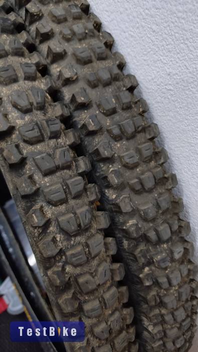 Continental Cryptotal 29x2.4 első hátsó