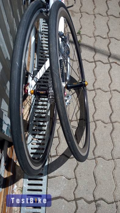 Continental Ultra Sport 700x25c kb új