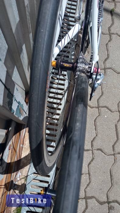 Continental Ultra Sport 700x25c kb új