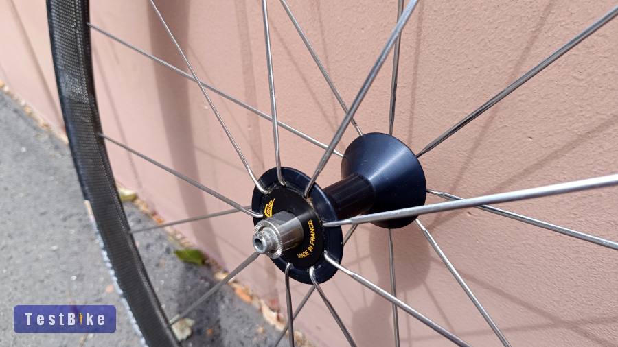 Corina karbon országúti kerékpár első kerék