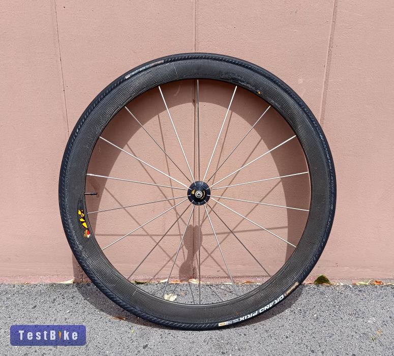 Corina karbon országúti kerékpár első kerék