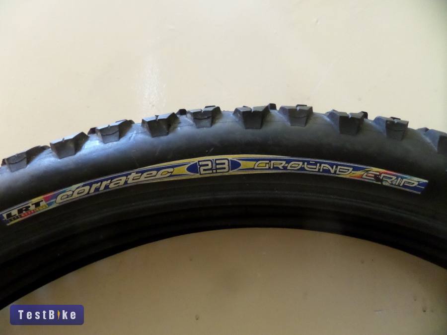 Corratec vintage mtb gumiszett alig futott elado