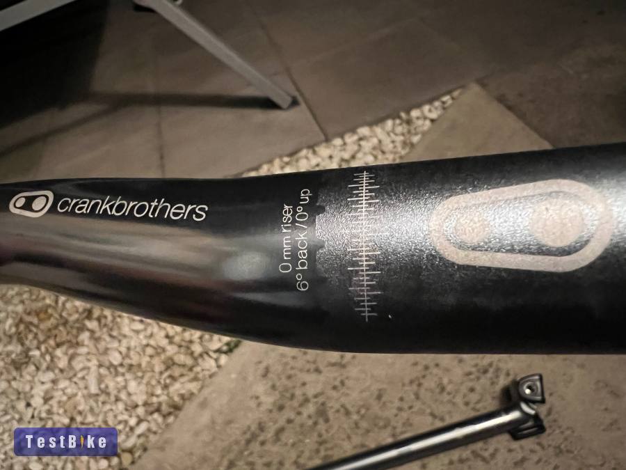 crankbrothers nyeregcső és kormány