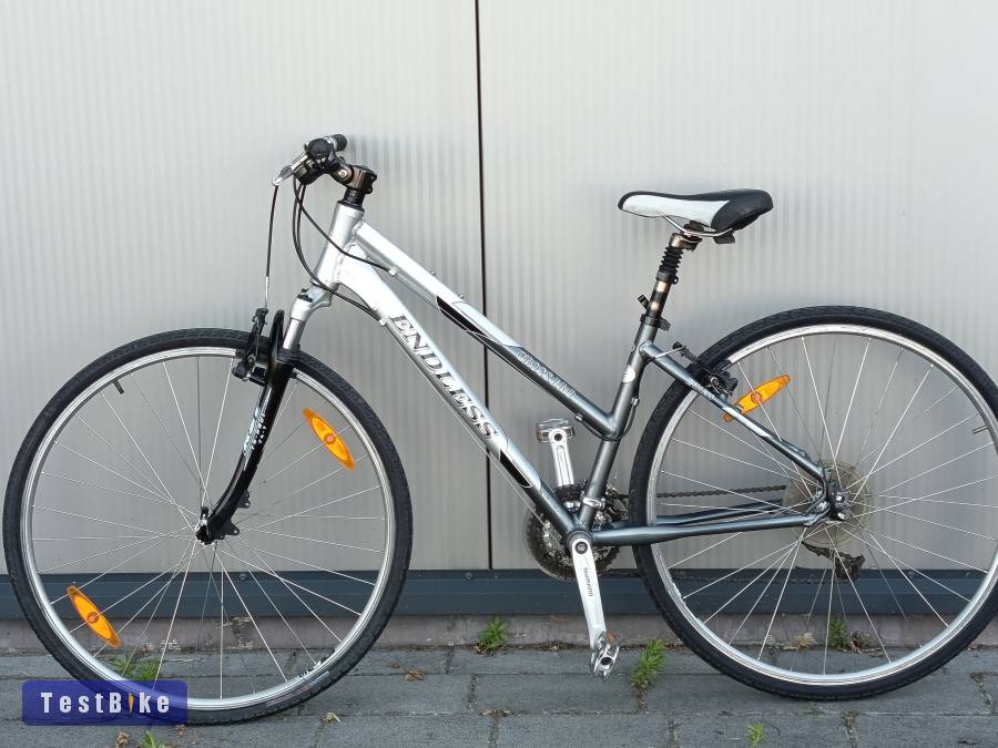 Cross Pro Német Prémium Trekking Bike Deore szettel, telóval