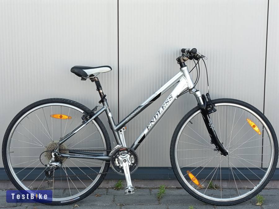 Cross Pro Német Prémium Trekking Bike Deore szettel, telóval