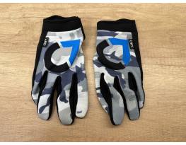 CRY brand fekete/szürke/camo BMX/MTB kesztyű (L)- Harry Main