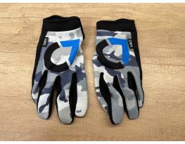 CRY brand fekete/szürke/camo BMX/MTB kesztyű (L)- Harry Main kesztyű
