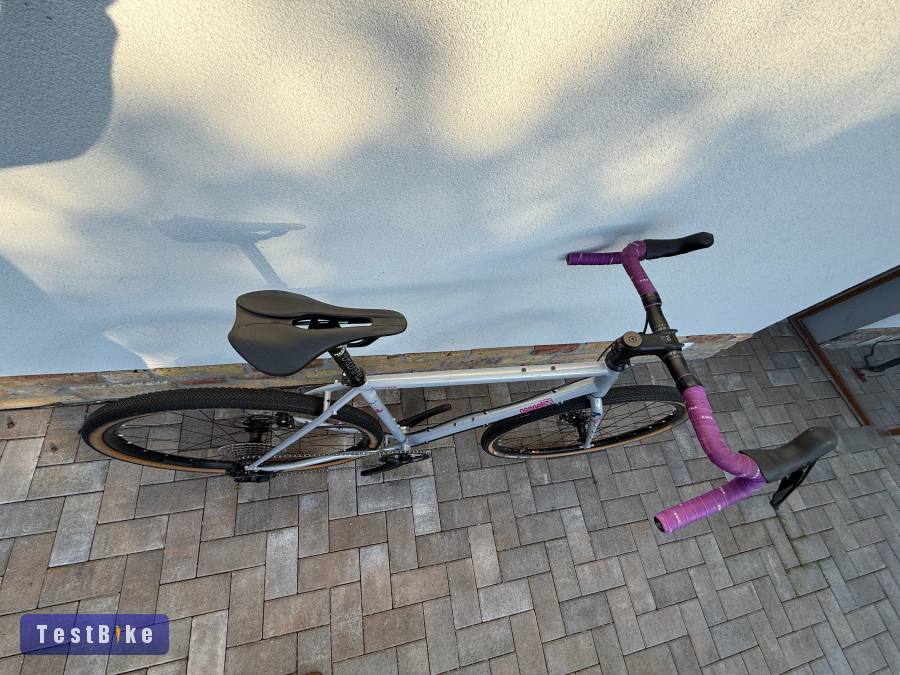 Csepel Deepspace 54-es gravel bringa Grx-el