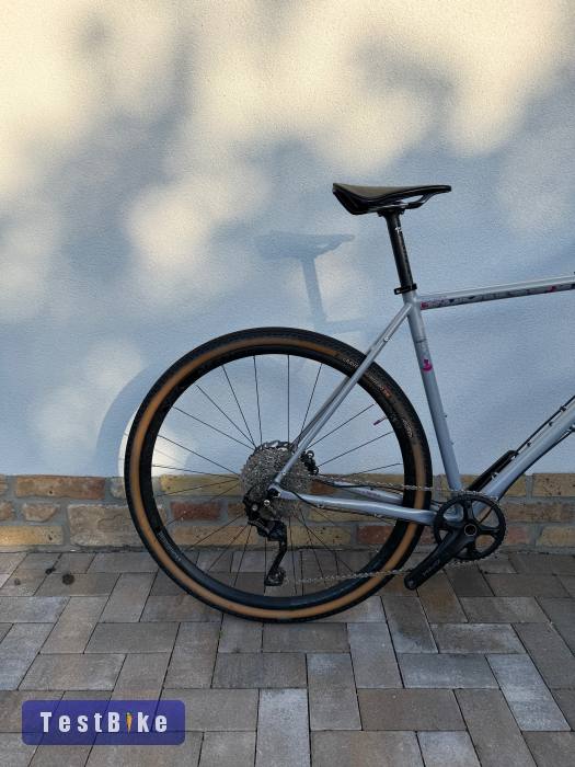 Csepel Deepspace 54-es gravel bringa Grx-el