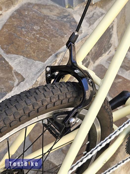 Csepel Frisco szinte új és tubeless