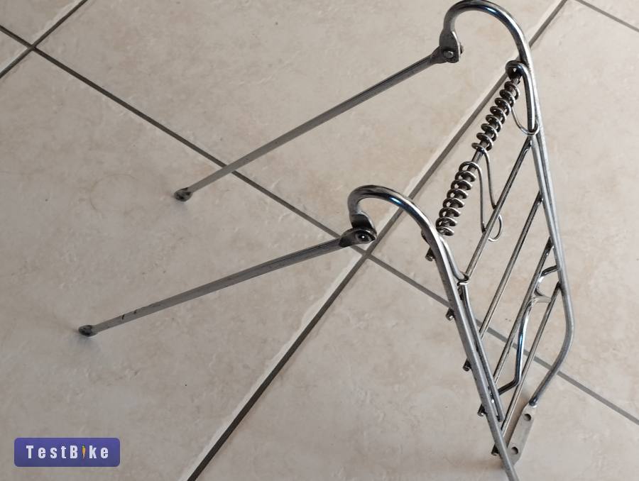 Csepel kerékpárra való eredeti króm csomagtartó, jó állapot