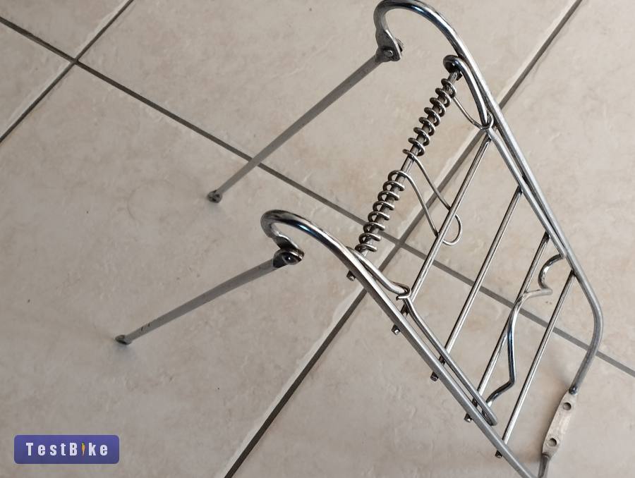 Csepel kerékpárra való eredeti króm csomagtartó, jó állapot