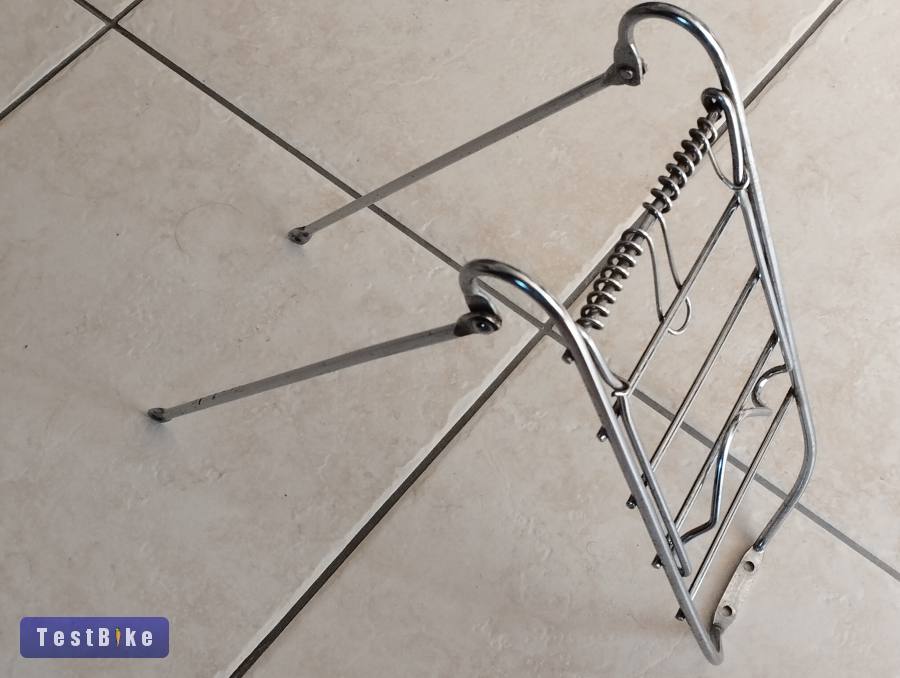 Csepel kerékpárra való eredeti króm csomagtartó, jó állapot