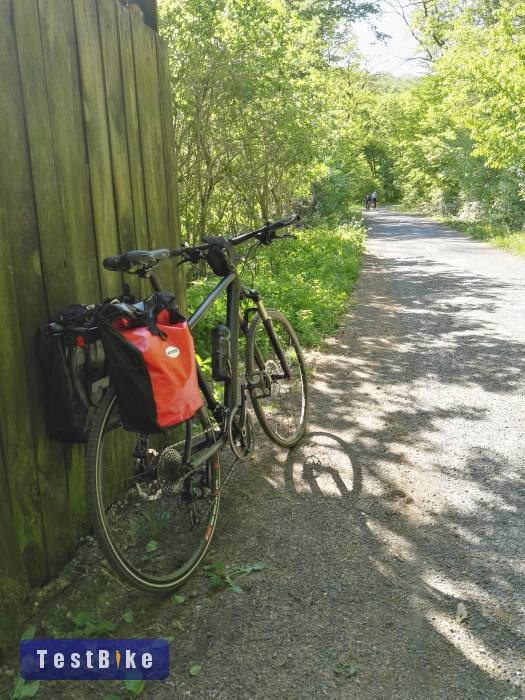 csomagtaró nyeregcsőre