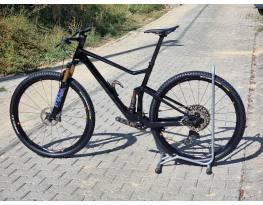 Csúcs Scott Spark 9,6 kg FOX Factory integrált karbon kormán