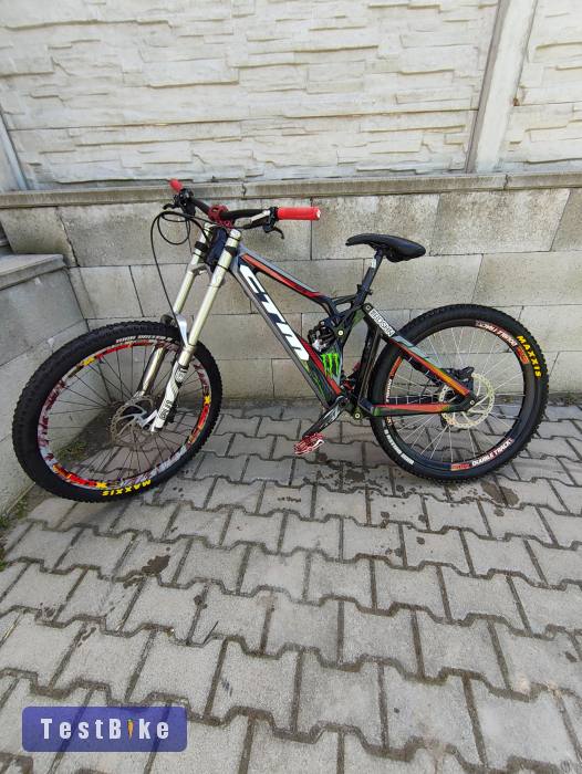 CTM Mons pro carbon downhill bicikli