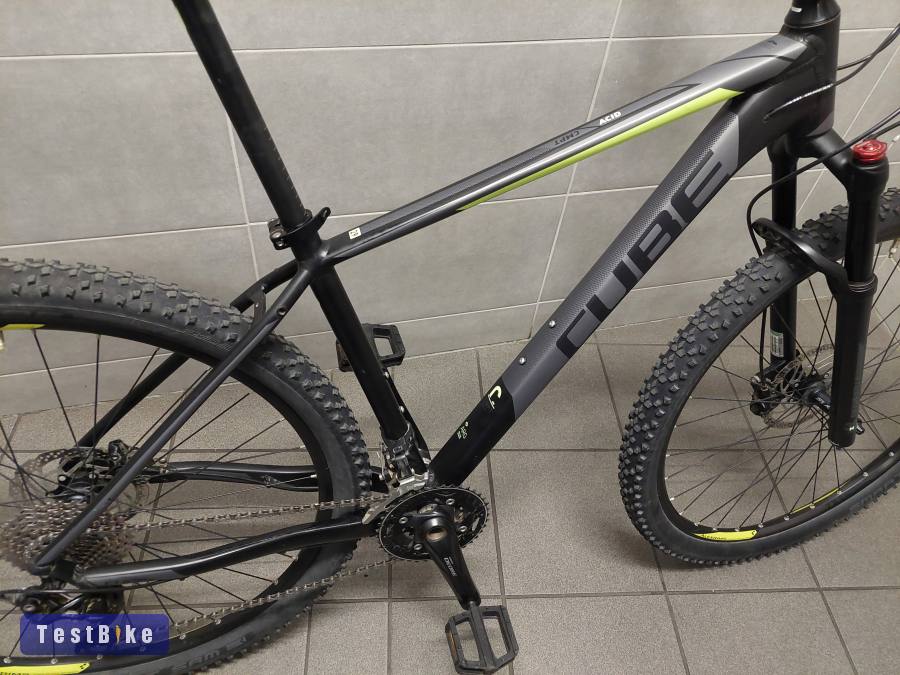 Cube Acid 29er, levegős villa, integrált hajtás, L