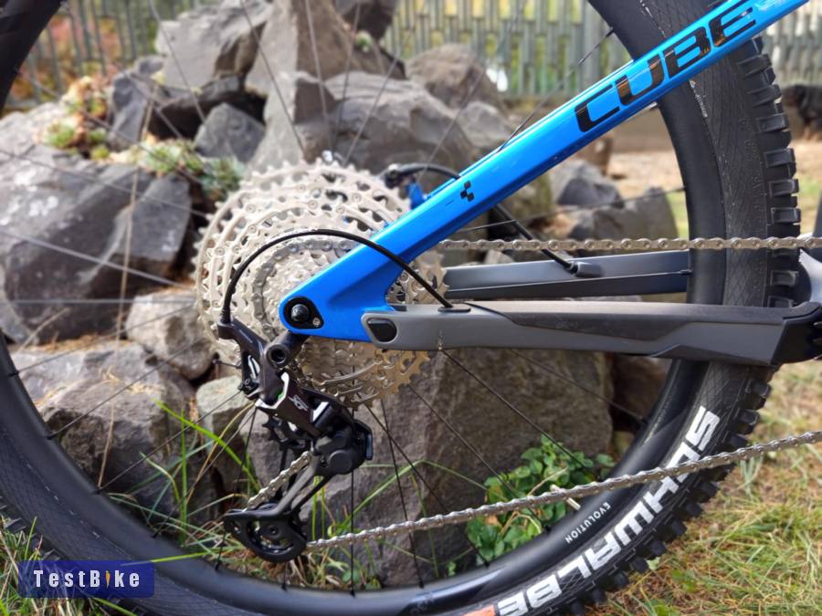 CUBE ACTION TEAM STEREO SL150 C:62 KARBON