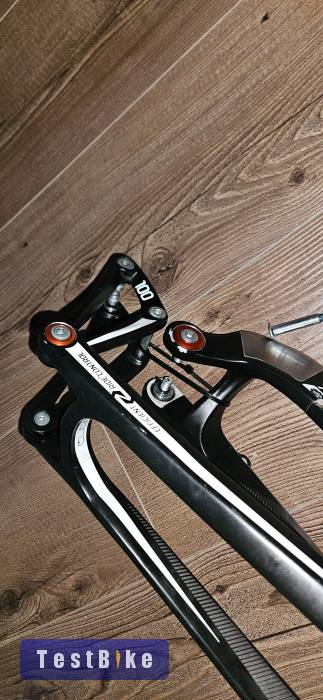 Cube AMS 100 SHPC karbon hátsó rész