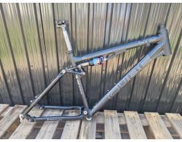 Cube AMS LTD fully mtb vĂĄz + Manitou Radium rugĂłstag