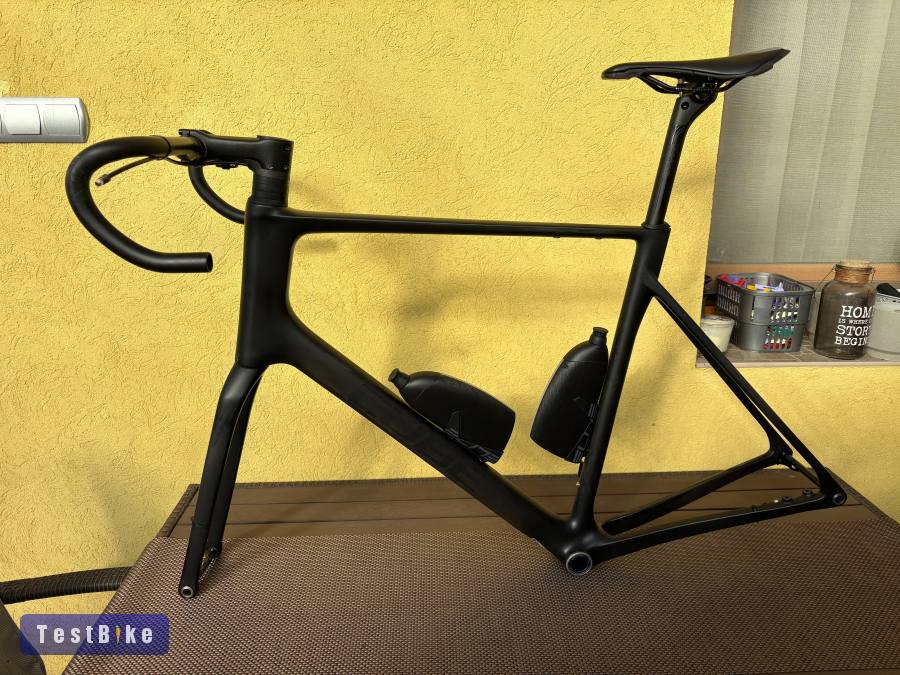 Cube Attain C:62 carbon vázszett új