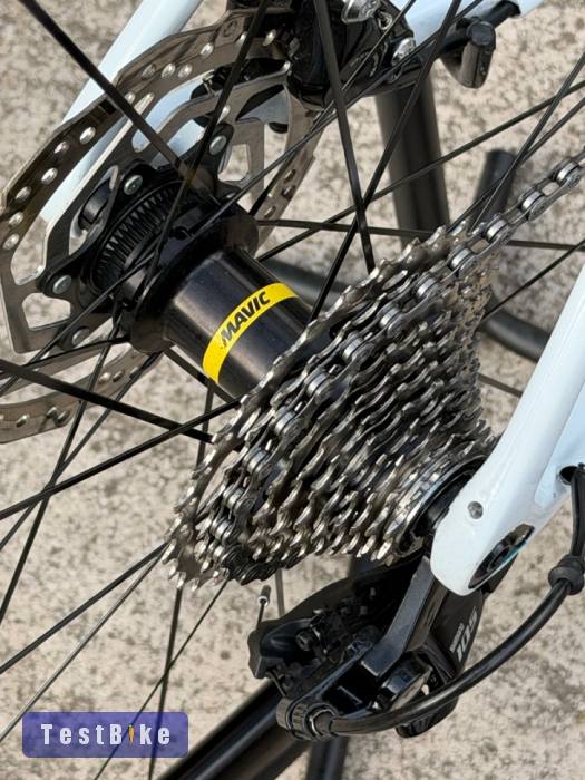 Cube Attain Carbon GTC 105 Shimano Mavic felni 
