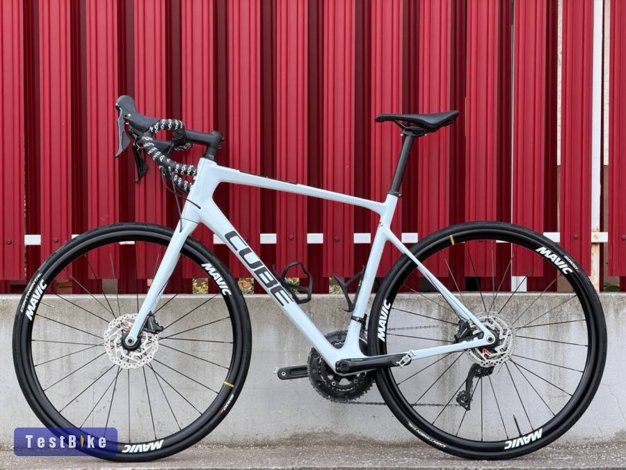 Cube Attain Carbon GTC 105 Shimano Mavic felni 