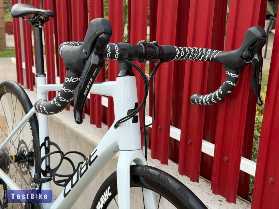 Cube Attain GTC Carbon Shimano 105 Mavic Felni Continental 