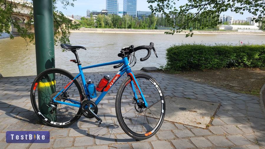 Cube Attain Race Road Bike 2020 Blue and Red eladó!