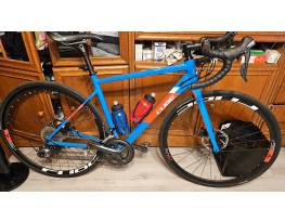 Cube Attain Race Road Bike 2020 Blue and Red eladó!