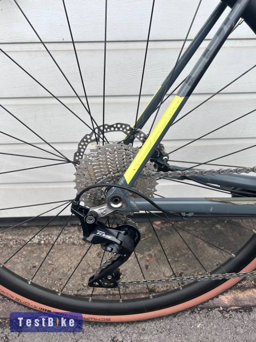 Cube Cross Race L méret 105 szettel