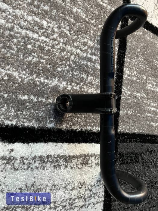 Cube kormány és stucni