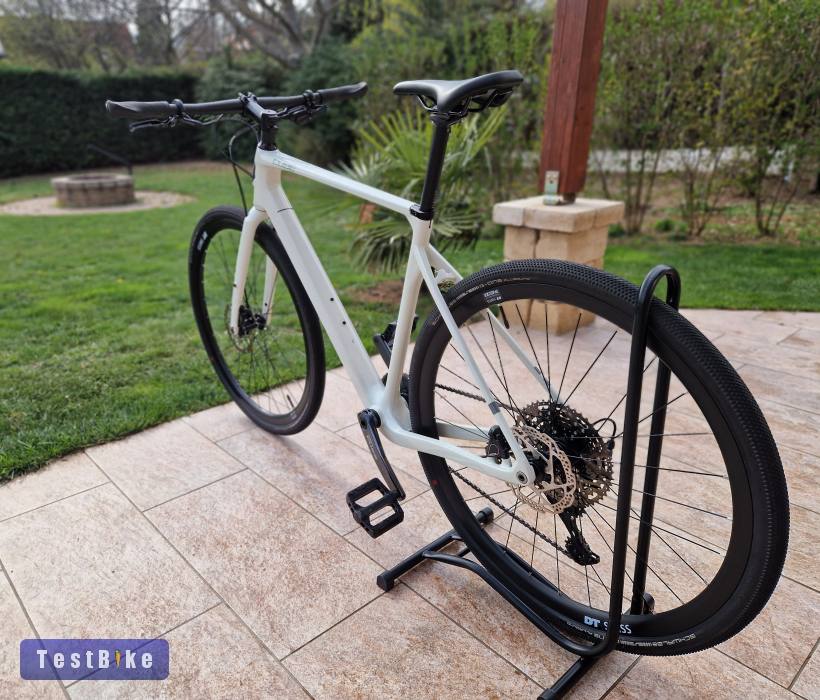 Cube Nulane carbon fitness 56 M