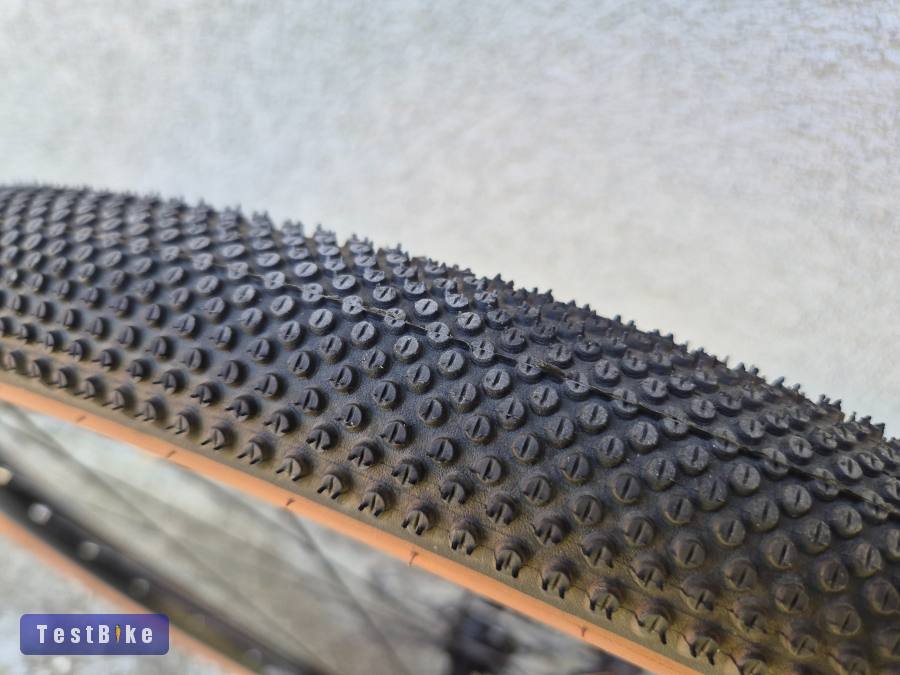 Cube Nuroad C62 Pro Carbon Gravel. Full Grx 820. Újszerű!