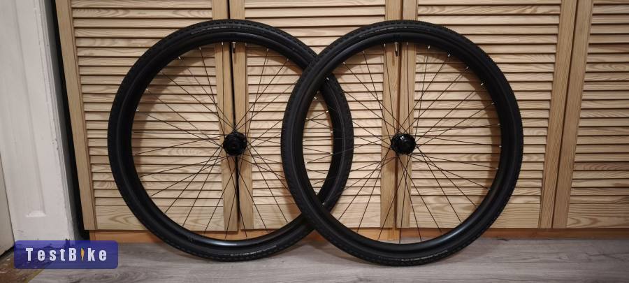 Cube Nuroad Race kerekek