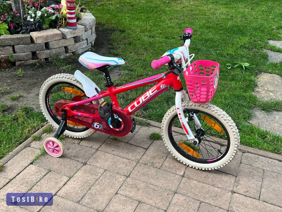 Cube Race 160, 16-os kislány bringa