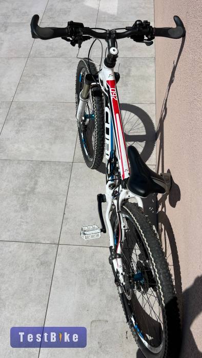 Cube Race Action Team XS méret