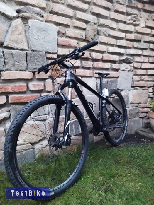 Cube Reaction Pro Carbon áron alul!