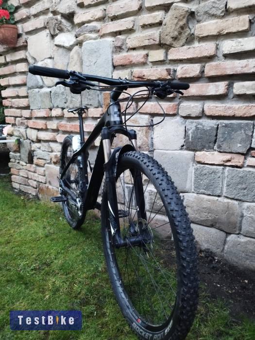 Cube Reaction Pro Carbon áron alul!